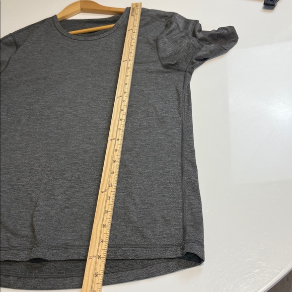 Lululemon Classic Charcoal Men's Tee Size Small - Picture 7 of 7